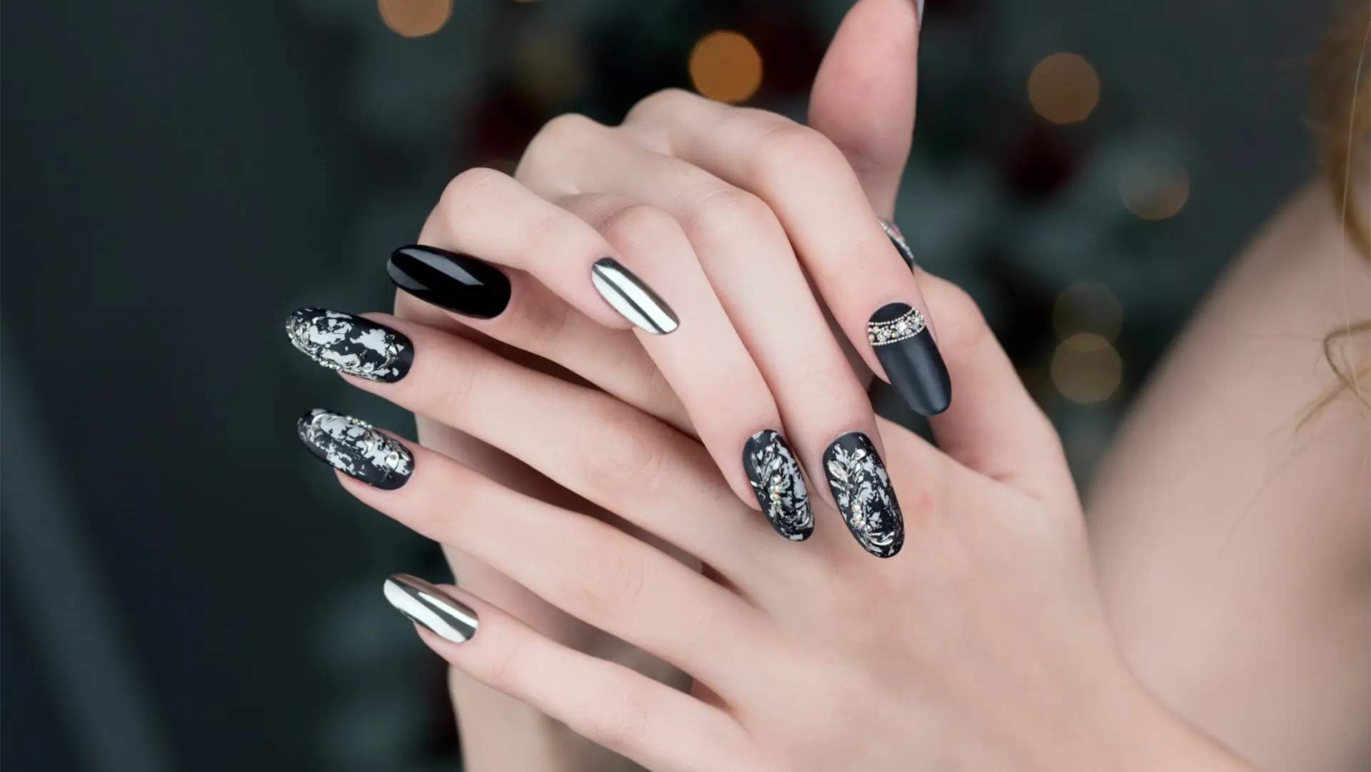 Yelki Protez Tırnak